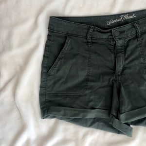 🌿Universal Thread Cuffed Green Shorts